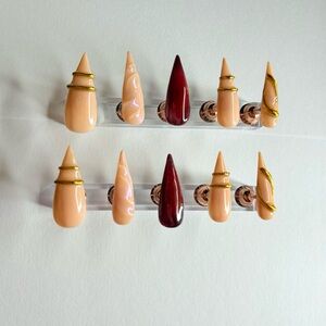 Chic Nail Set with Gold Details